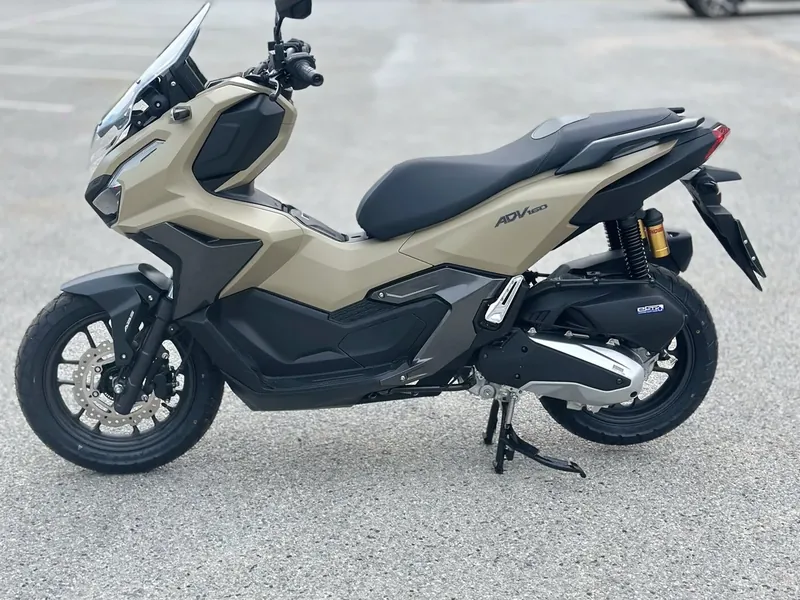 Honda ADV 160 RoadSync