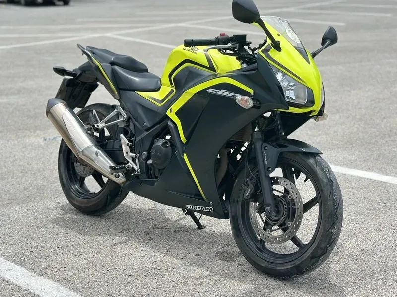 Honda CBR 300R