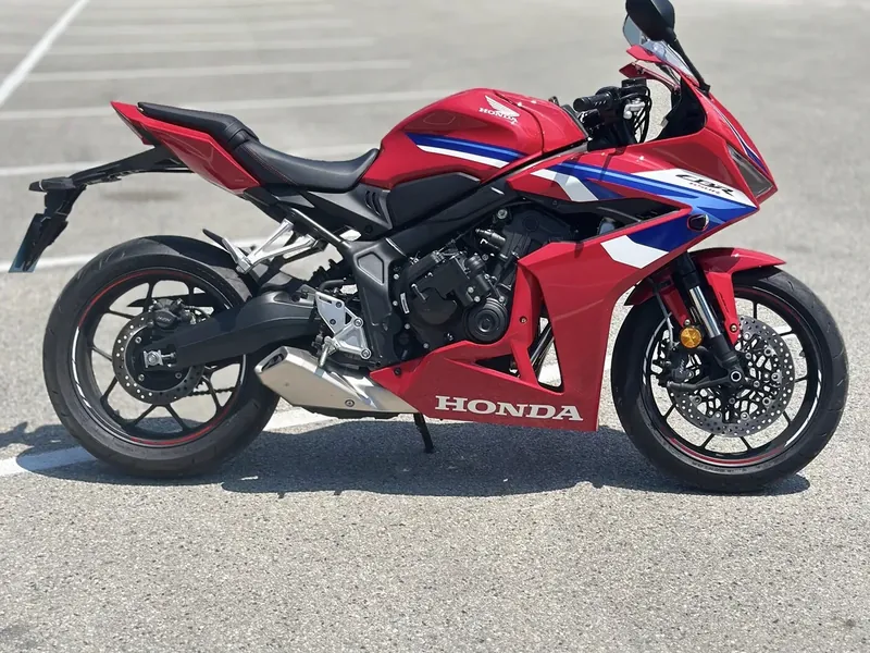 Honda CBR650R